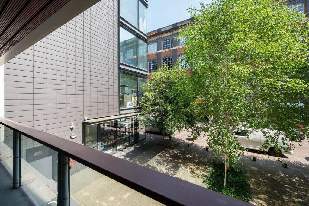 Chic Living In Stratford A Cozy 2br Flat Londra