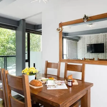 Chic City Living In Stratford A Cozy 2Br Flat Londra Esterno foto